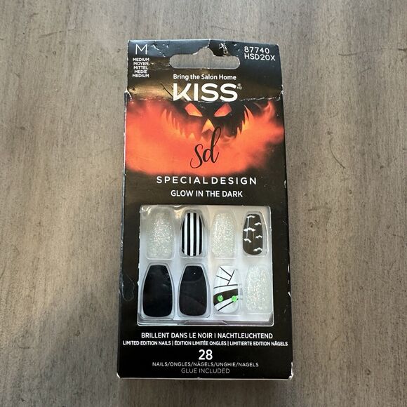 Kiss Special Design Howling For You Glow-In-The-Dark Halloween Fake Nails Glue - Picture 2 of 8